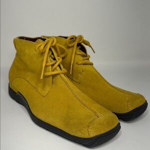 Aerosoles mustard lace up leather suede moccasin booties high top shoes 8.5